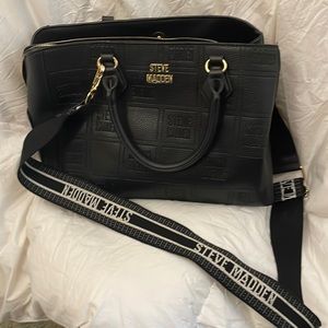 Steve Madden black purse with crossbody option